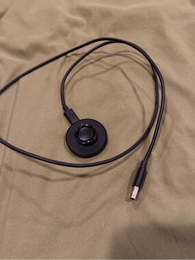 3rd Gen Black Oura Ring and original Charging Dock with USB Cable